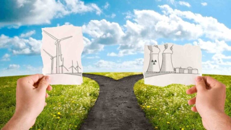 In What Way Does Renewable Energy Differ From Nonrenewable Energy?
